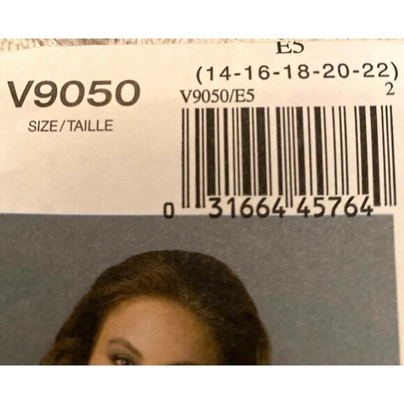 Sewing Pattern Vogue V9050 Easy Patterns Misses' Petite Notch-Neck Dresses - Picture 3 of 6